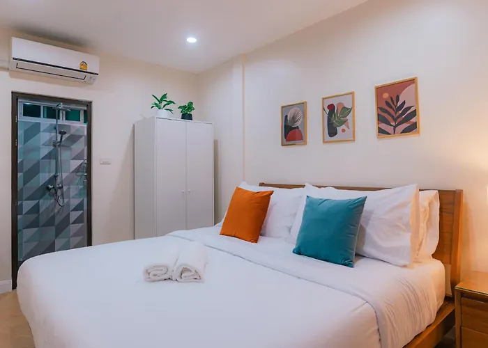 Prime Sukhumvit Modern Home, Phrom Phong Bts, Em District, Up To 14 Guests